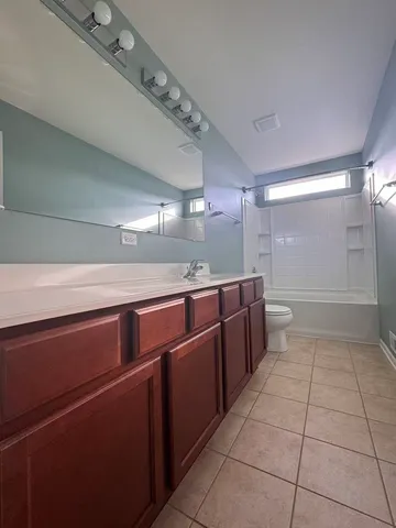 $3,999 | 5734 Oak Ridge Way, Lisle, IL 60532