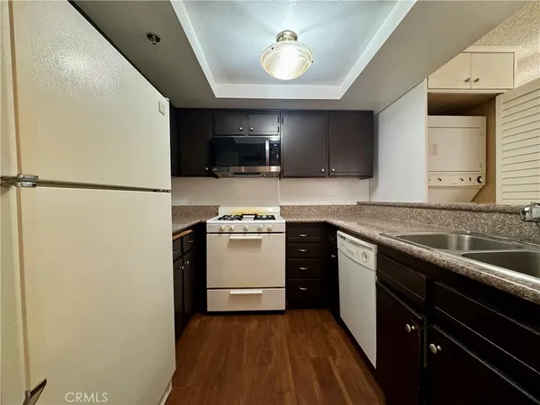 $2,795 | 987 East Del Mar Boulevard, Unit 7, Pasadena, CA 91106