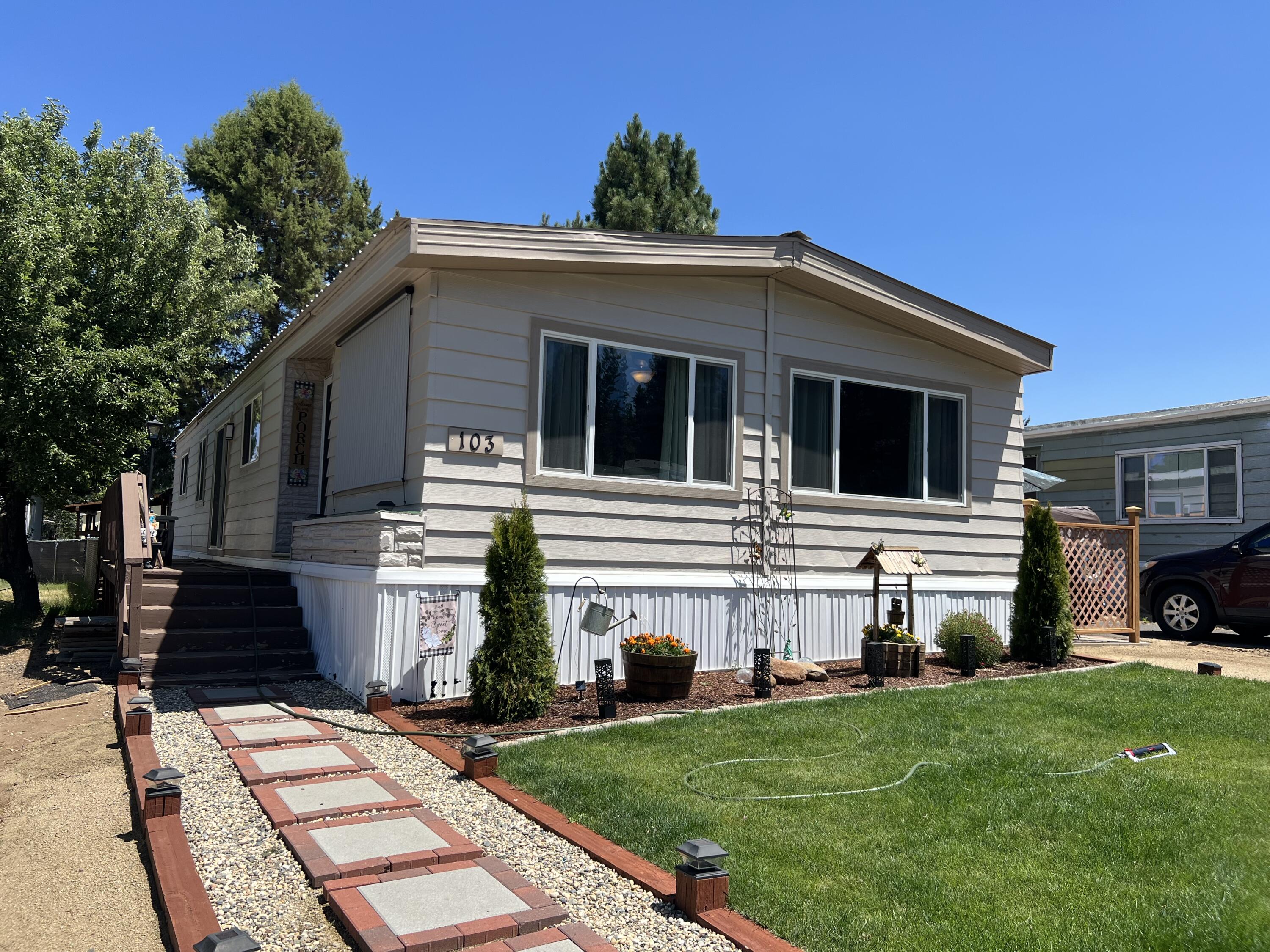 4000 Round Lake Road, Unit 103 Klamath Falls, OR 97601 - Photo 1 of 34 r l