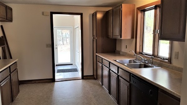 762 Flat Hill Road Lunenburg, MA 01462 - Photo 6 of 18 Gallery Image 6