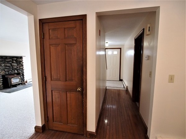 762 Flat Hill Road Lunenburg, MA 01462 - Photo 7 of 18 Gallery Image 7