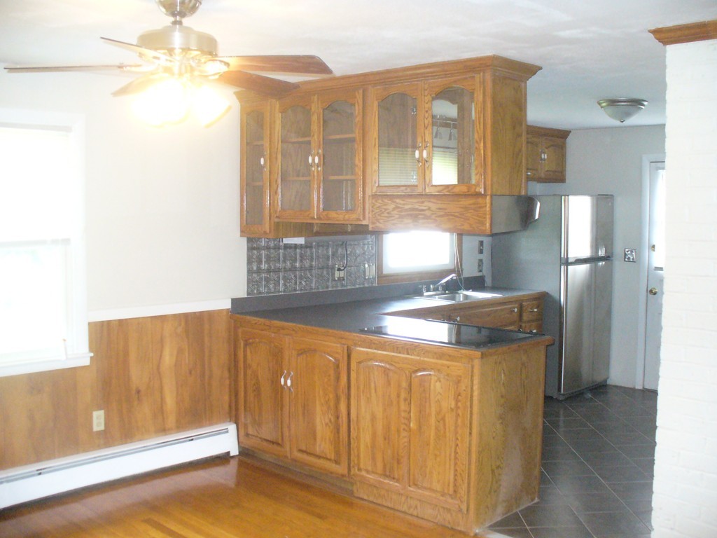 22 Birmingham Road Worcester, MA 01606 - Photo 4 of 13 Gallery Image 4