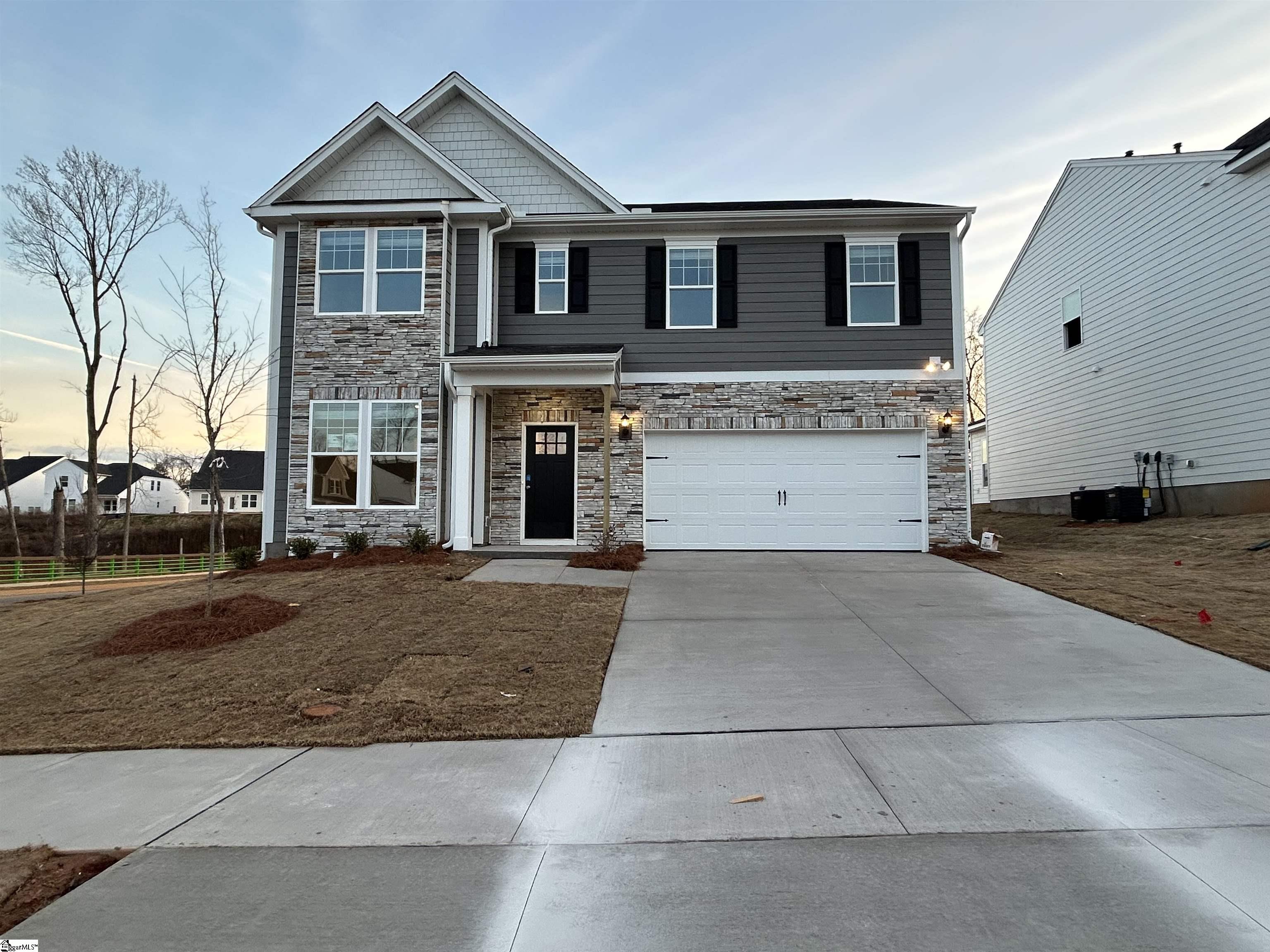 18 Stumphouse Street Greenville, SC 29607 - Photo 1 of 31