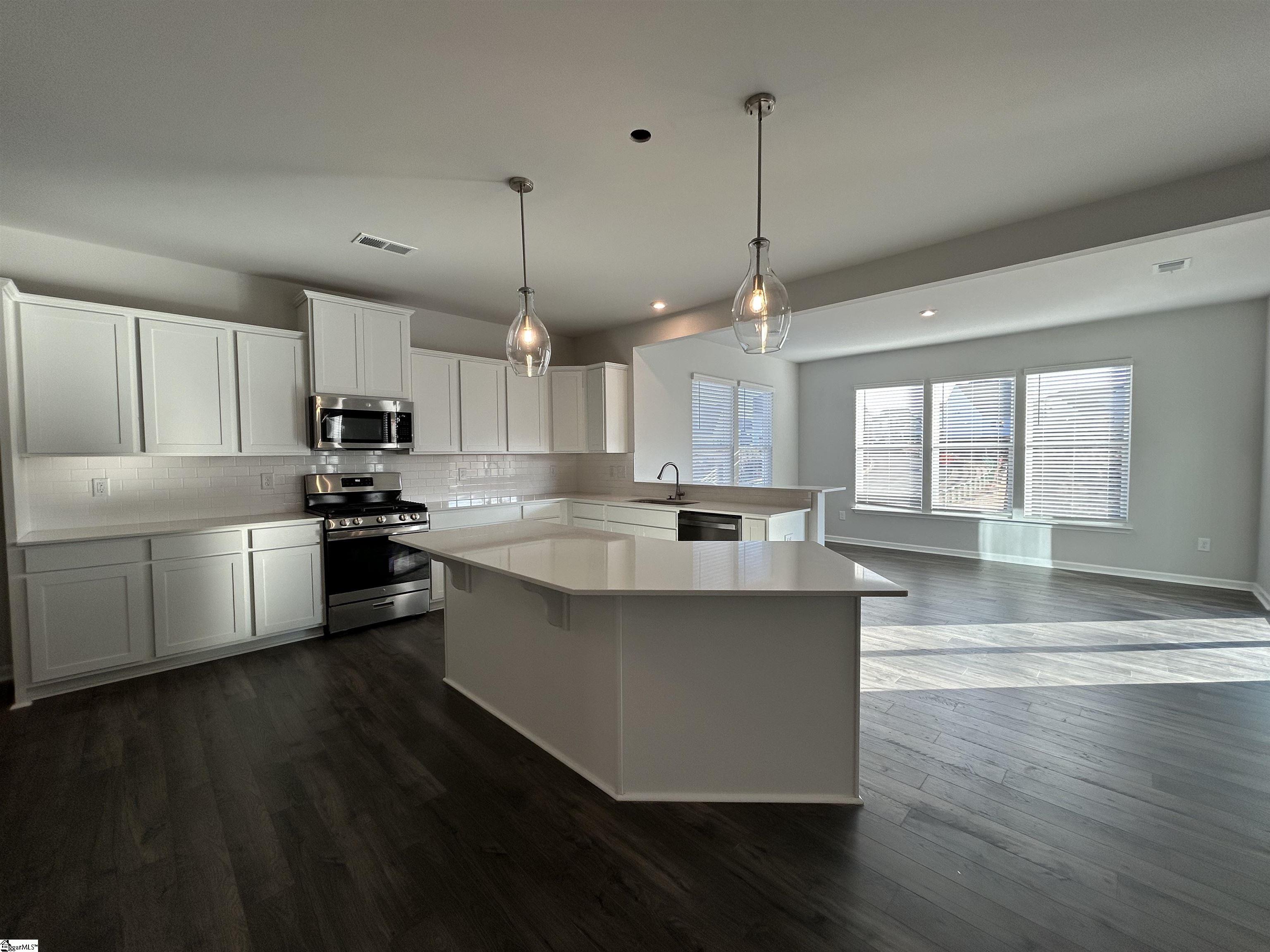 18 Stumphouse Street Greenville, SC 29607 - Photo 13 of 31