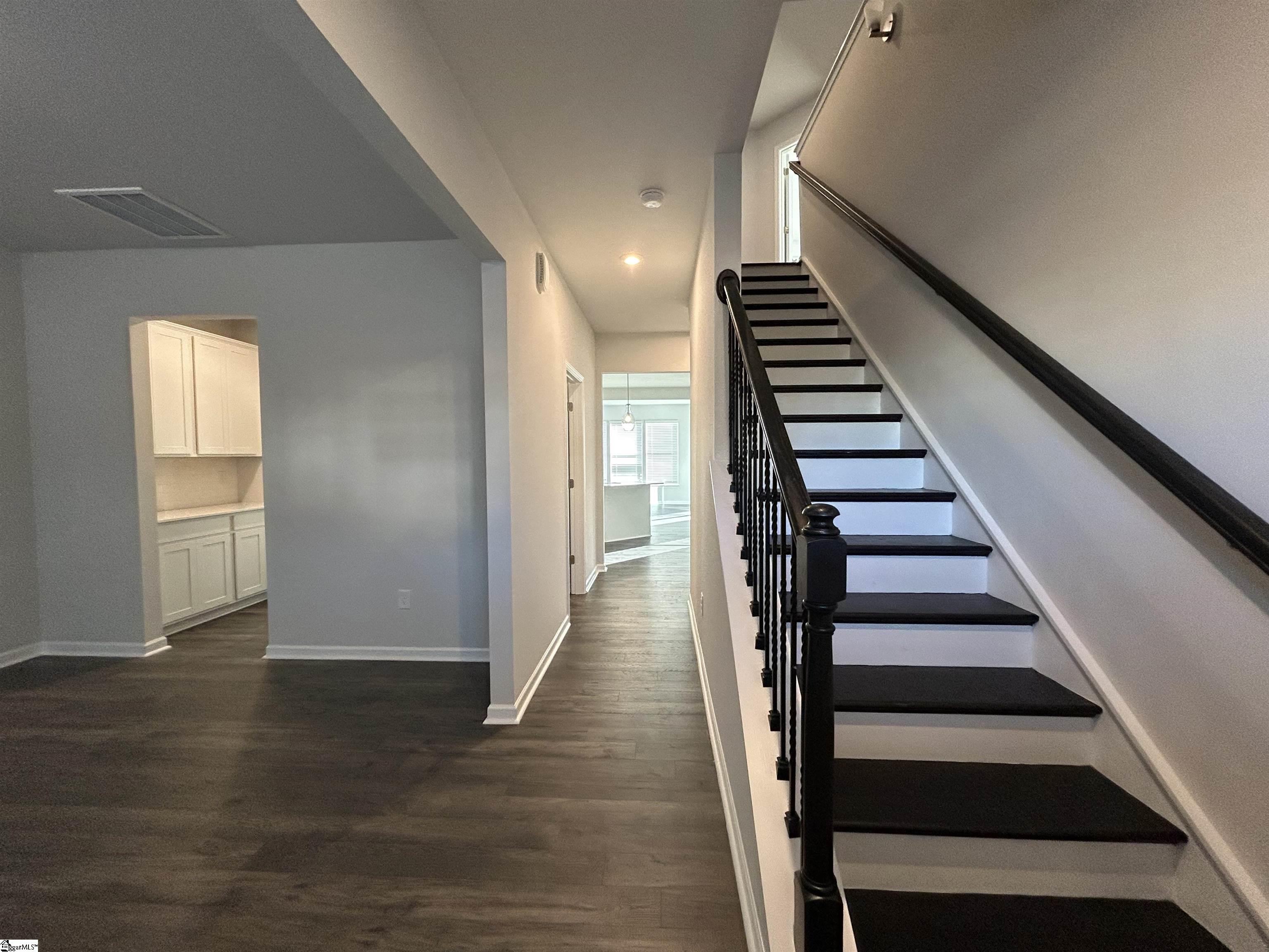 18 Stumphouse Street Greenville, SC 29607 - Photo 3 of 31