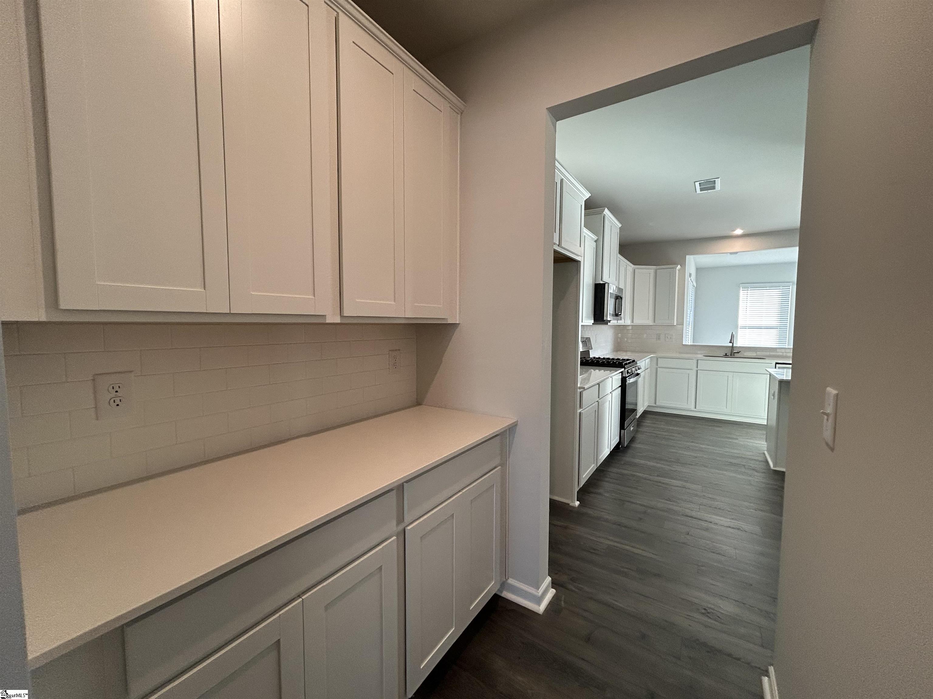 18 Stumphouse Street Greenville, SC 29607 - Photo 5 of 31