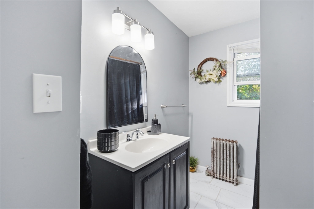 1682 North Main Street Palmer, MA 01069 - Photo 16 of 31