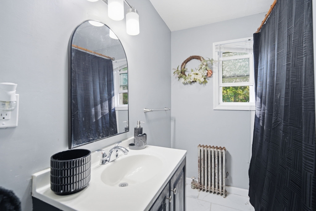 1682 North Main Street Palmer, MA 01069 - Photo 17 of 31