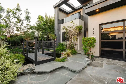 $4,295,000 | 537 North Alta Vista Boulevard, Los Angeles, CA 90036