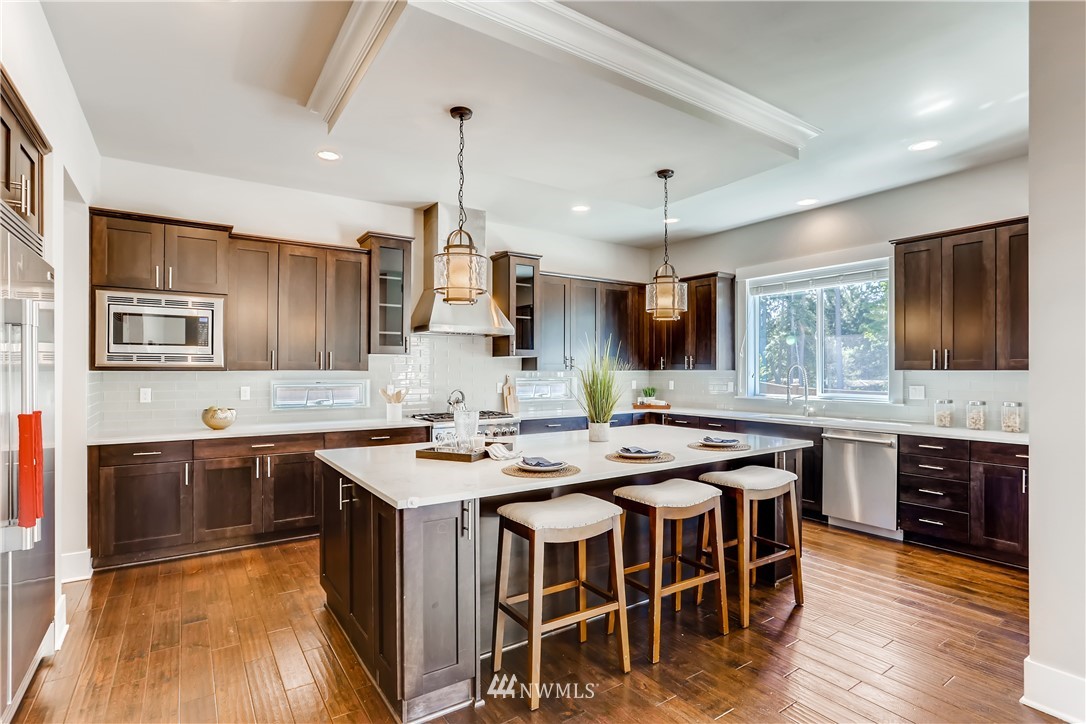 6519 Southeast 7th Place Renton, WA 98059 - Photo 6 of 33
