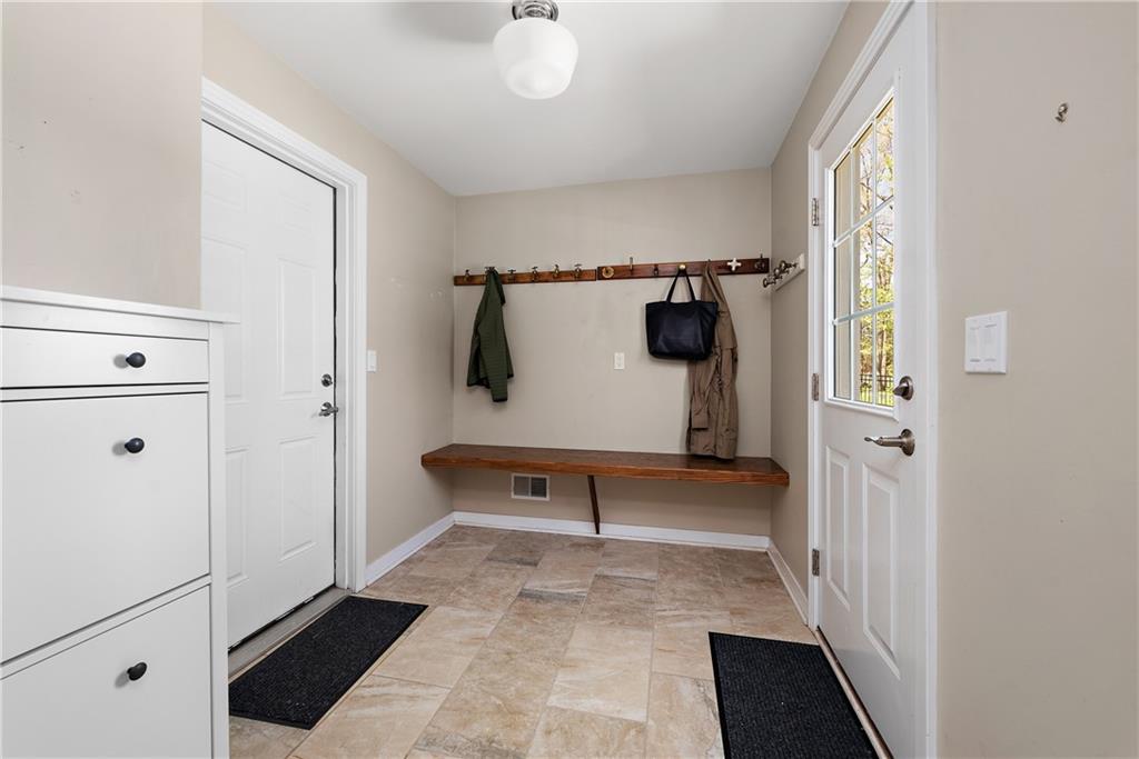 2320 Clearvue Road Pittsburgh, PA 15237 - Photo 11 of 24 Gallery Image 11