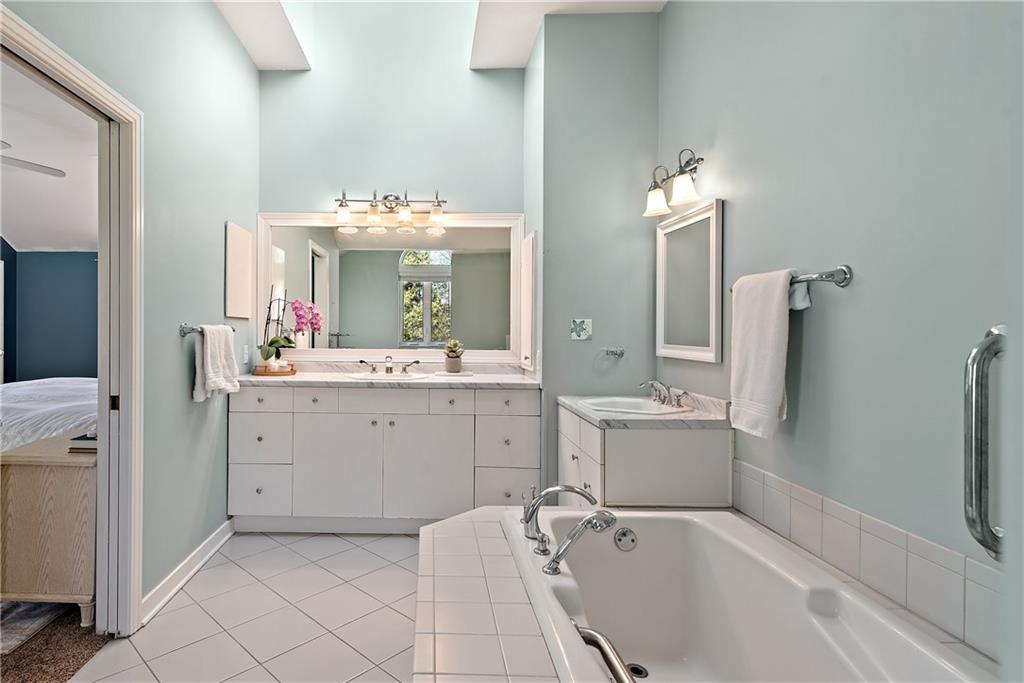 2320 Clearvue Road Pittsburgh, PA 15237 - Photo 14 of 24 Gallery Image 14
