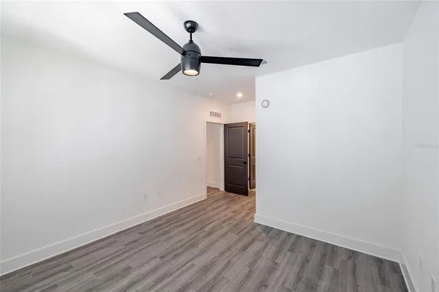 $3,198 | 1420 Lakefront Drive, Unit 6111, Sarasota, FL 34240