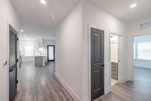 $3,198 | 1420 Lakefront Drive, Unit 6111, Sarasota, FL 34240