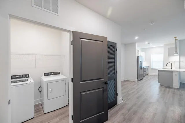 $3,198 | 1420 Lakefront Drive, Unit 6111, Sarasota, FL 34240