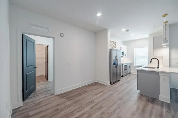 $3,536 | 1420 Lakefront Drive, Unit 6111, Sarasota, FL 34240