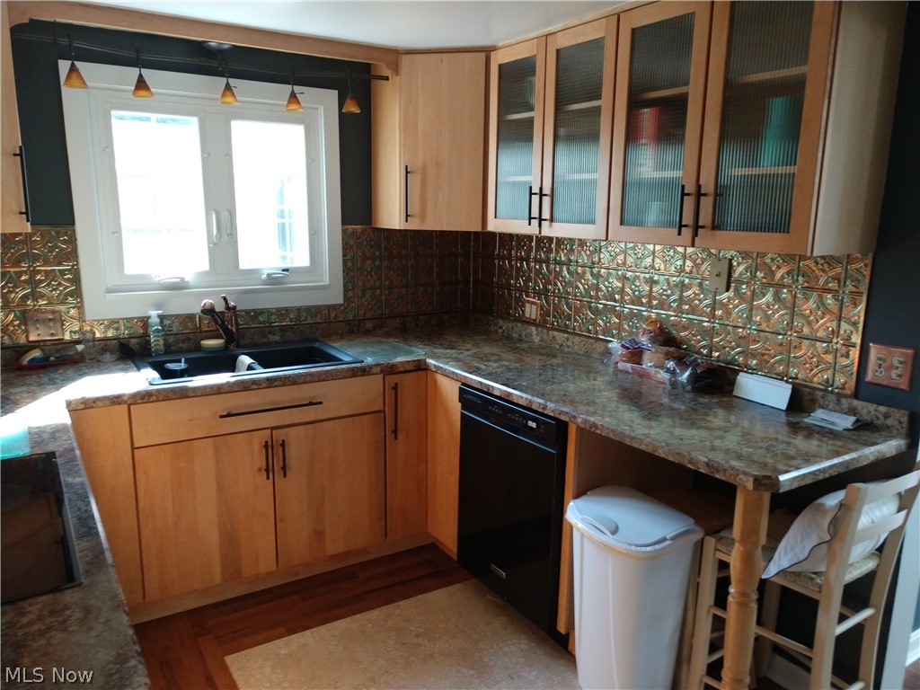 50339 Middle Ridge Road Amherst, OH 44001 - Photo 8 of 25 Gallery Image 8