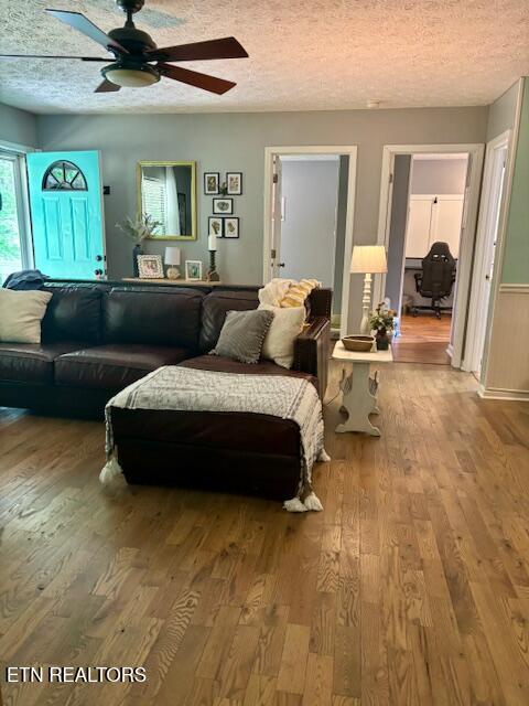 215 Vann Drive Harriman, TN 37748 - Photo 8 of 30 IMG_2480