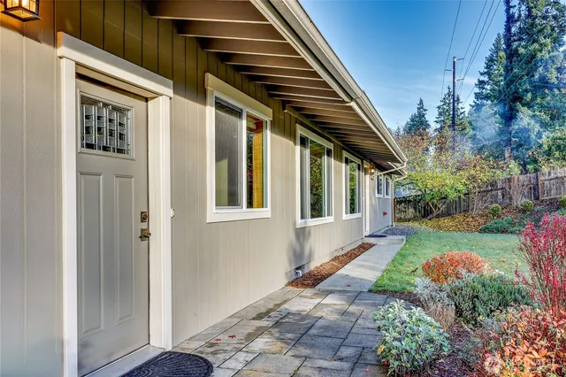 $580,000 | 12161 South Keyport Road Northeast, Poulsbo, WA 98370