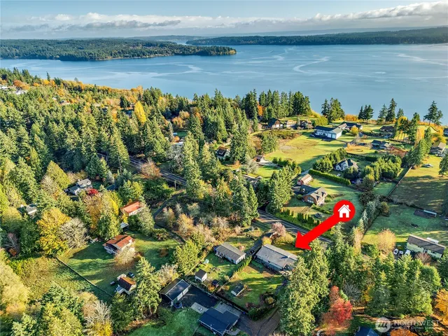 $580,000 | 12161 South Keyport Road Northeast, Poulsbo, WA 98370