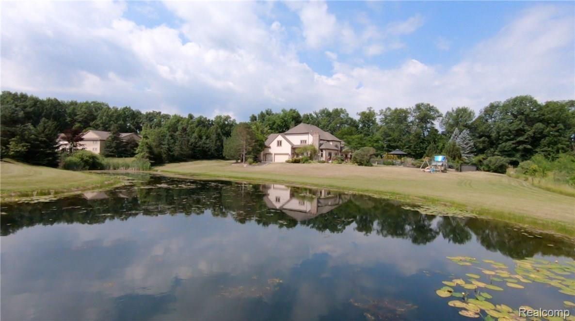 2829 Six Mile Road South Lyon, MI 48178 - Photo 5 of 46 Fish in your own pond!