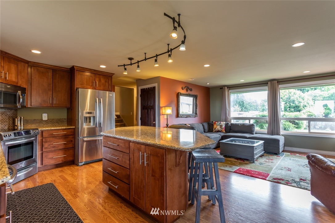 700 Haddon Road Anacortes, WA 98221 - Photo 8 of 40 Gallery Image 8