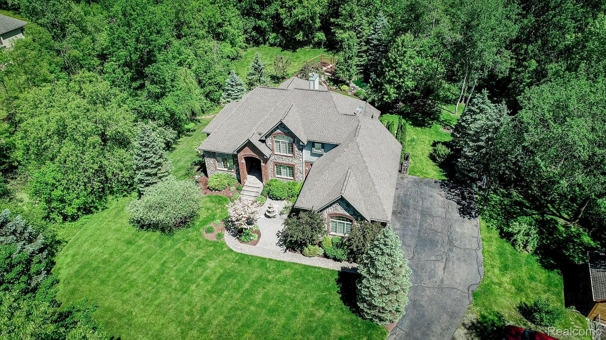 5542 Clarkston Road Clarkston, MI 48348 - Photo 81 of 85 AERIAL VIEW 1