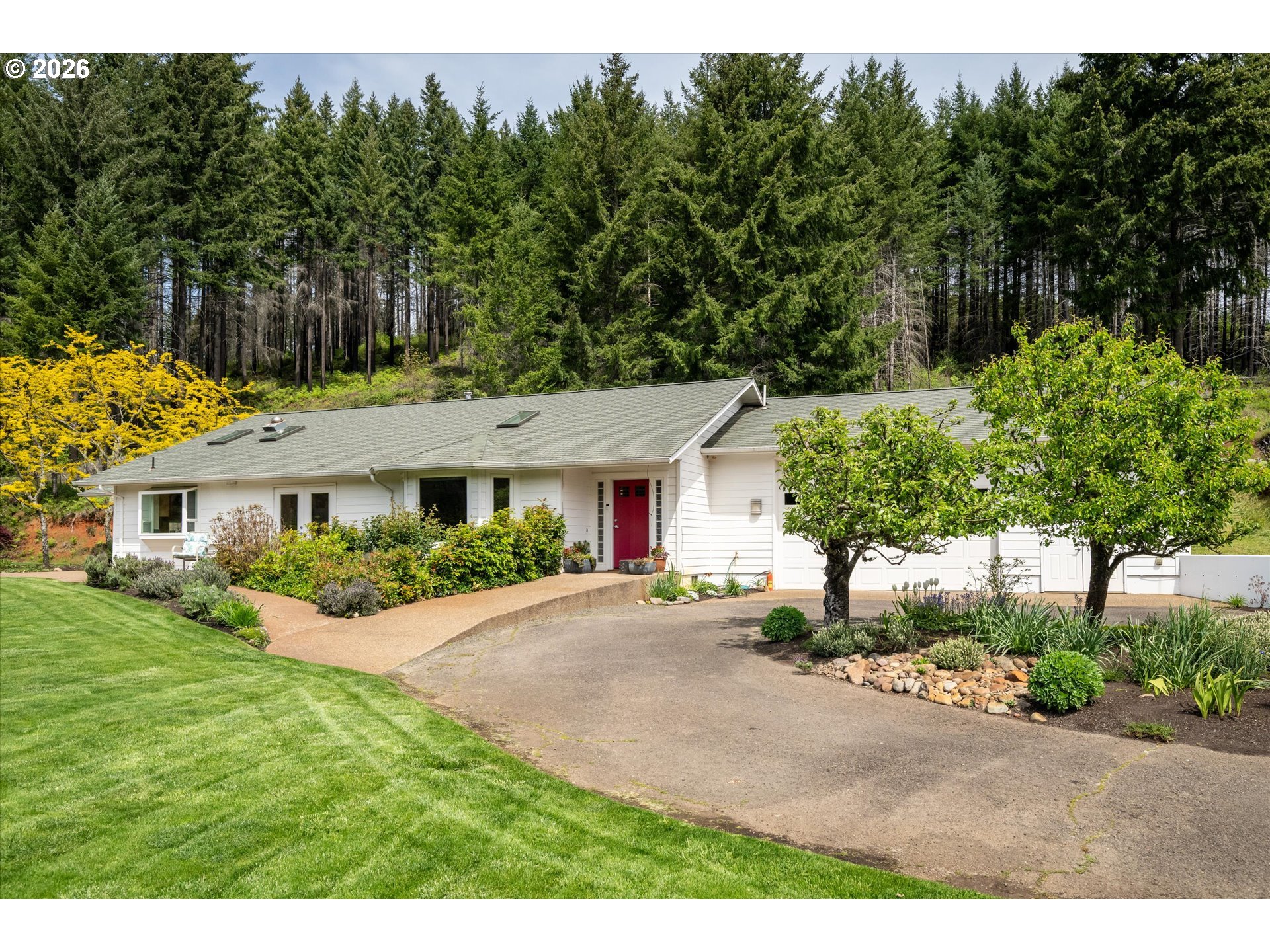 45947 North Gate Creek Road Vida, OR 97488 - Photo 1 of 48