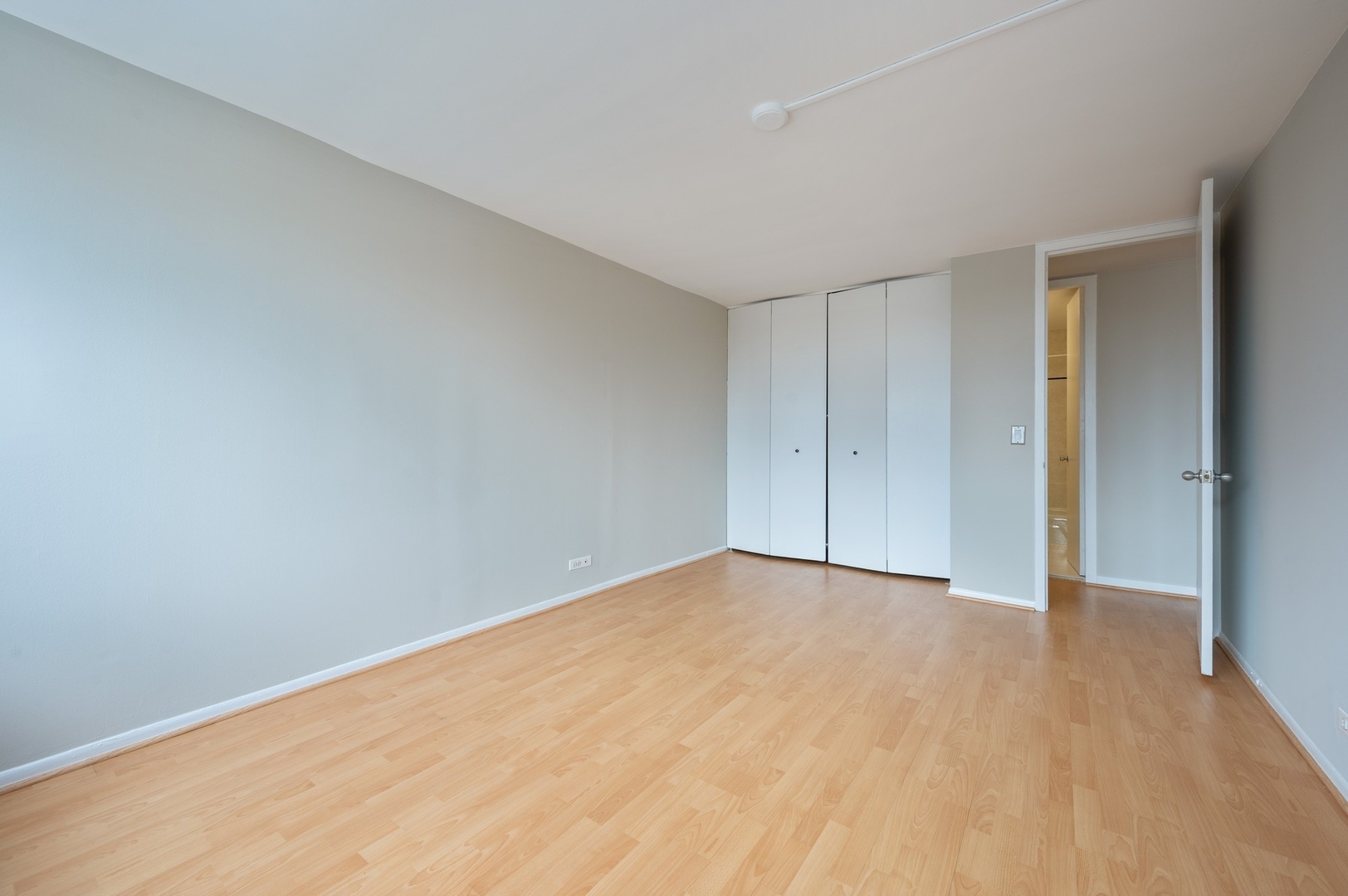 655 West Irving Park Road, Unit 1815 Chicago, IL 60613 - Photo 7 of 14