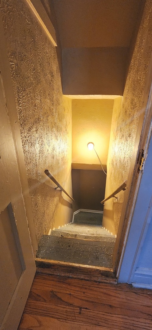 7227 South Bennett Avenue Chicago, IL 60649 - Photo 30 of 47 a view of balcony