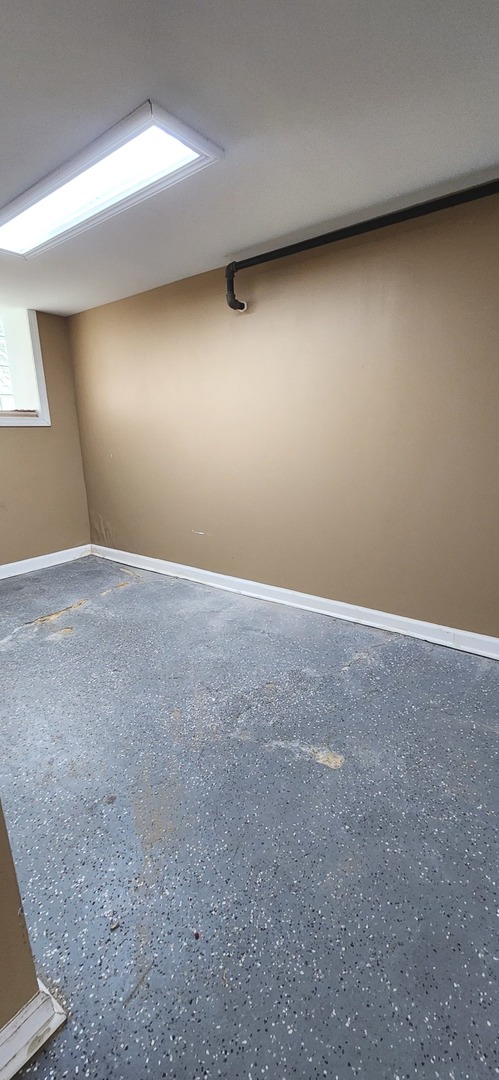 7227 South Bennett Avenue Chicago, IL 60649 - Photo 41 of 47 a view of an empty room
