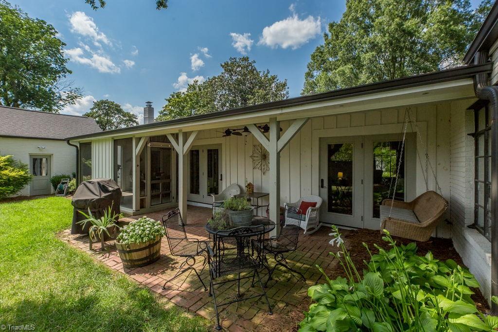 1019 Emery Circle High Point, NC 27262 - Photo 33 of 36 Awesome covered patio
