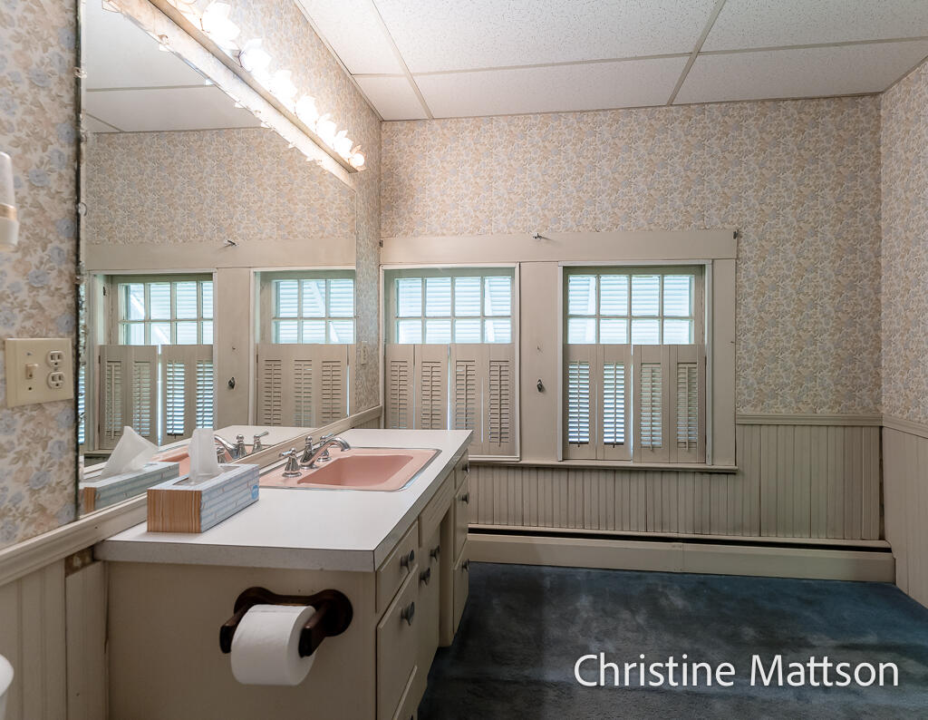 1181 Ransom Street Muskegon, MI 49442 - Photo 56 of 81 Upper en suite 2