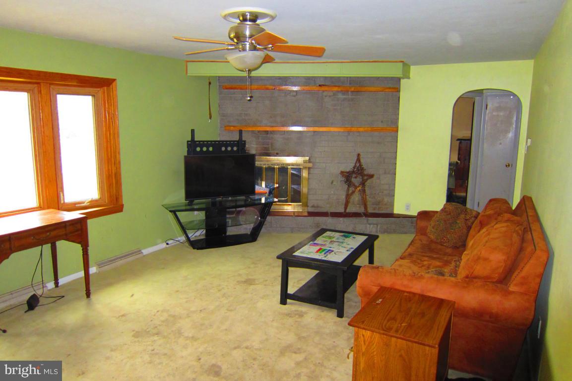 1097 Zeager Road Elizabethtown, PA 17022 - Photo 3 of 14 Gallery Image 3