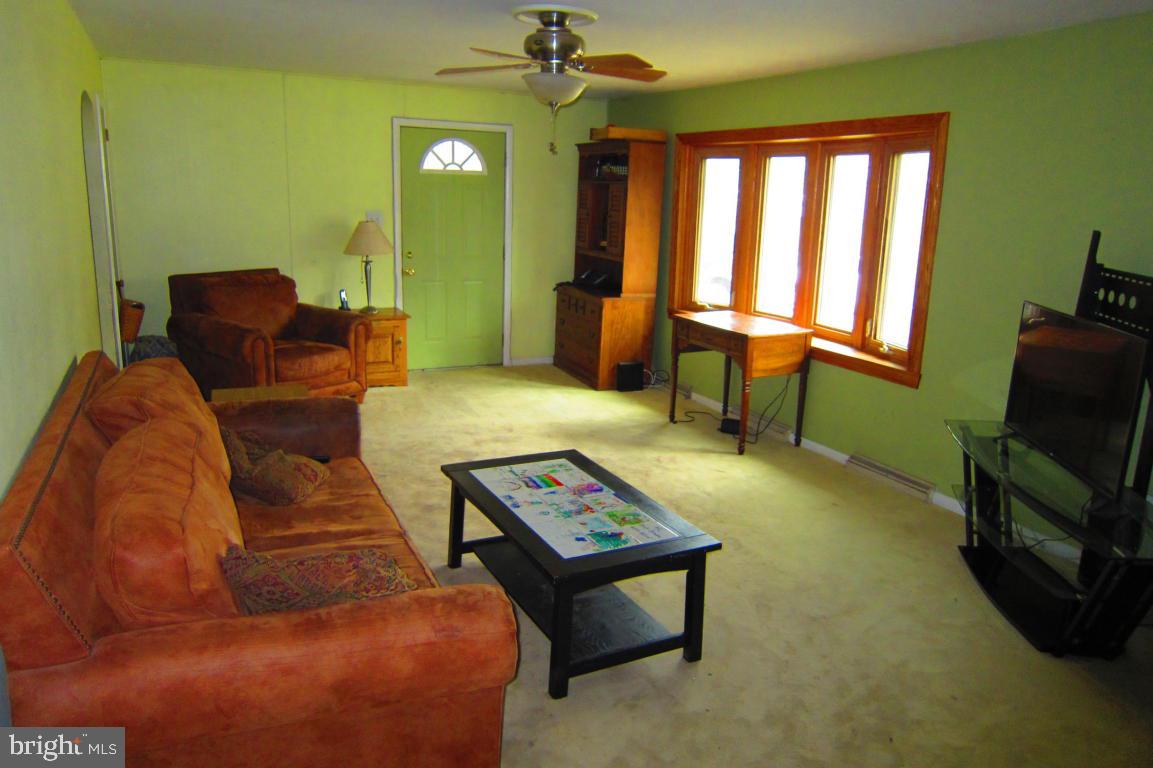 1097 Zeager Road Elizabethtown, PA 17022 - Photo 4 of 14 Gallery Image 4