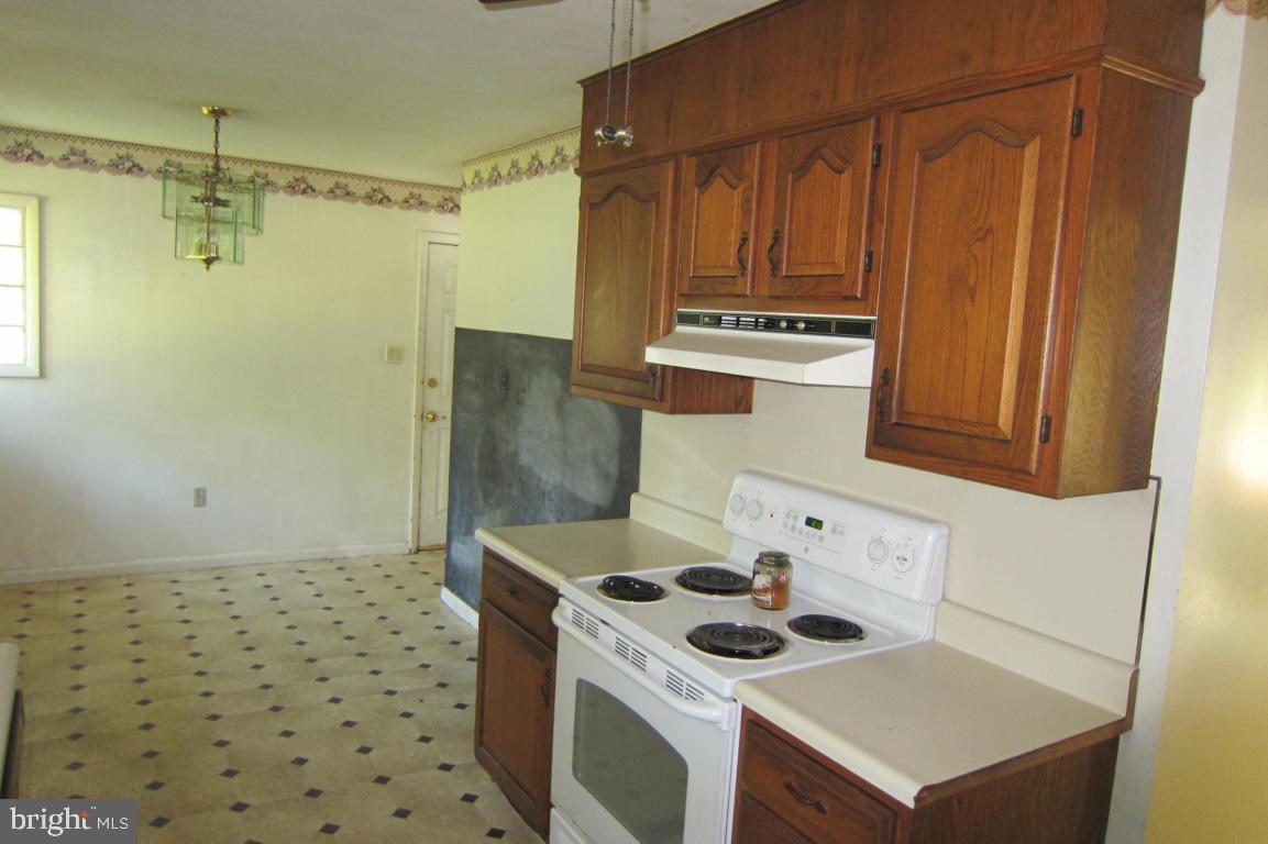 1097 Zeager Road Elizabethtown, PA 17022 - Photo 6 of 14 Gallery Image 6