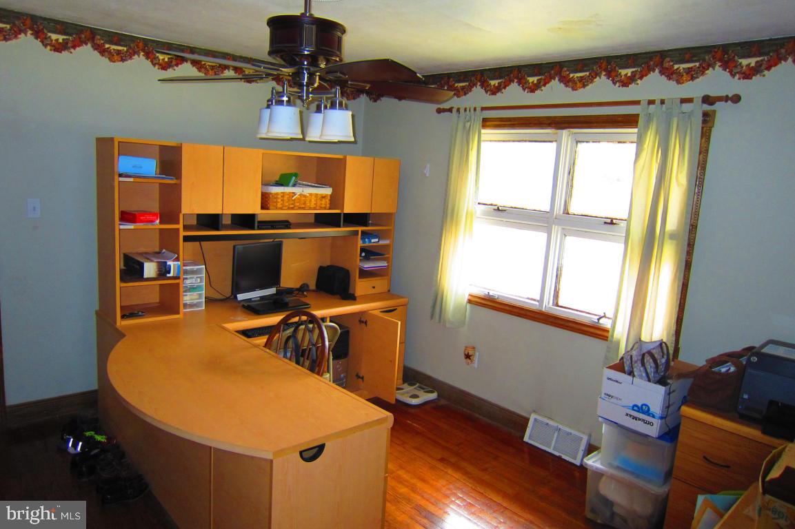 1097 Zeager Road Elizabethtown, PA 17022 - Photo 9 of 14 Gallery Image 9