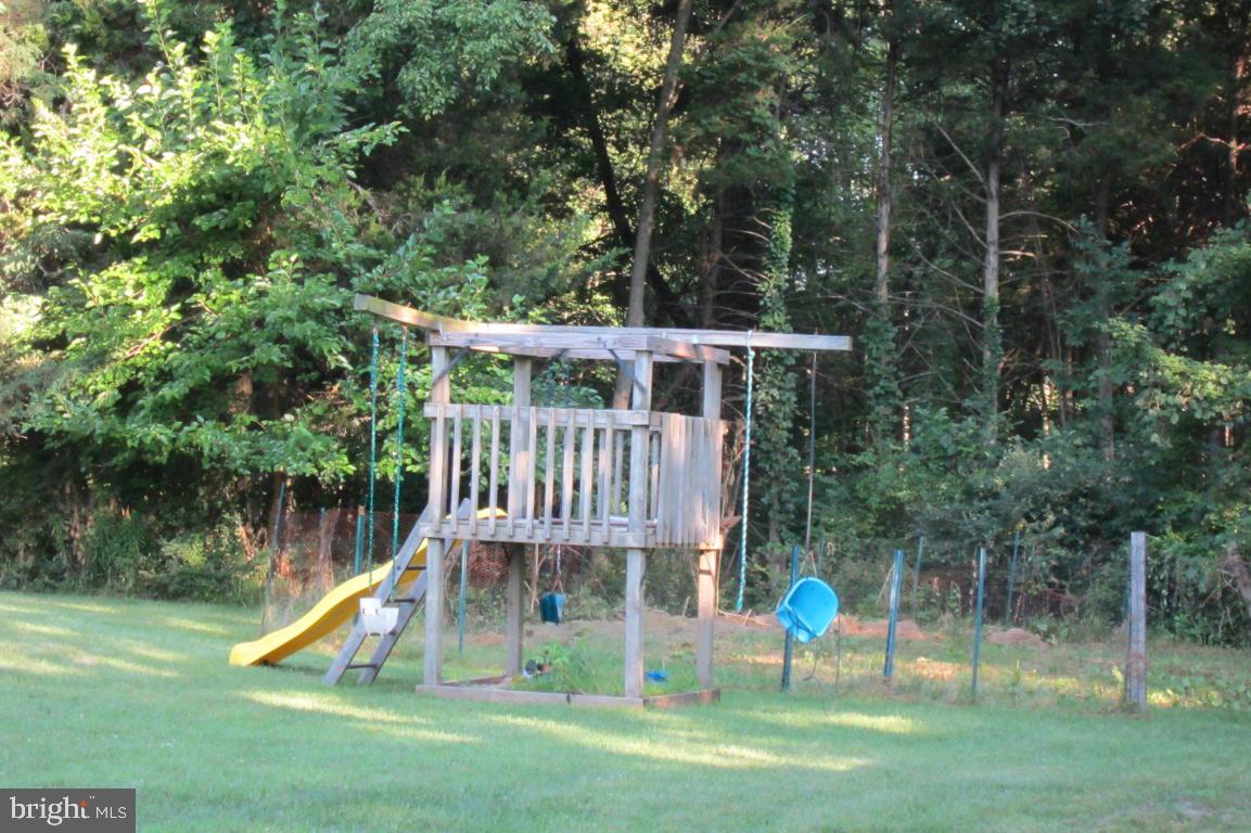 1097 Zeager Road Elizabethtown, PA 17022 - Photo 10 of 14 Gallery Image 10