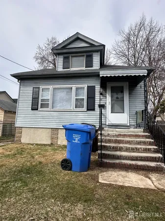 $2,700 | 28 Bird Avenue, Iselin, NJ 08830