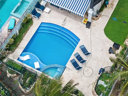 a picture of city view