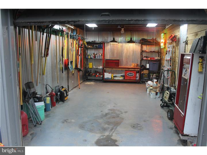 434 Righters Mill Road Gladwyne, PA 19035 - Photo 15 of 17 Garage