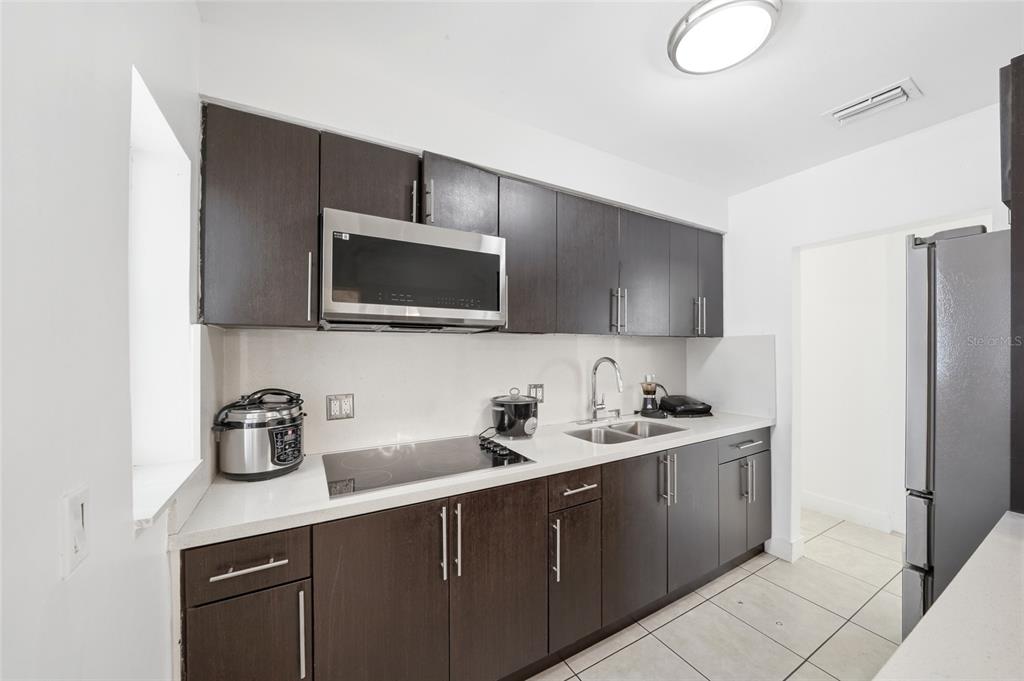 465 East 38th Street Hialeah, FL 33013 - Photo 9 of 40