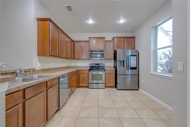 $1,975 | 2221 Betsy Ross Lane, St. Cloud, FL 34769