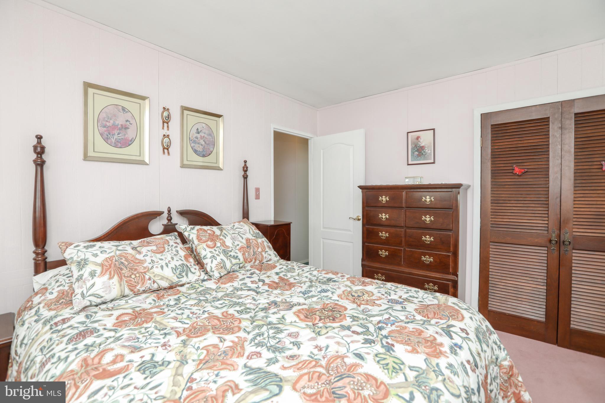 1027 Estates Boulevard Hamilton, NJ 08690 - Photo 15 of 33