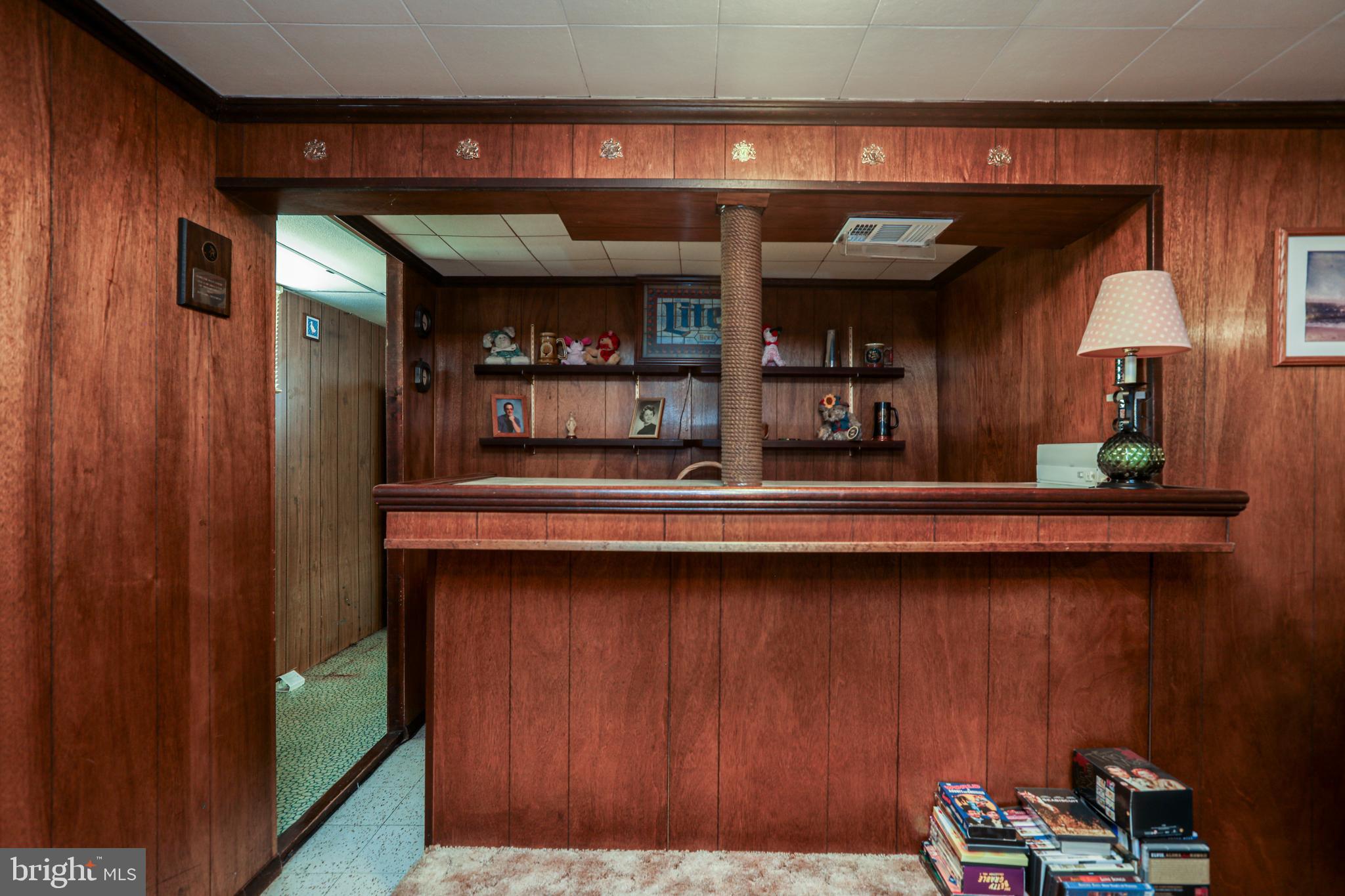 1027 Estates Boulevard Hamilton, NJ 08690 - Photo 25 of 33 Bar area