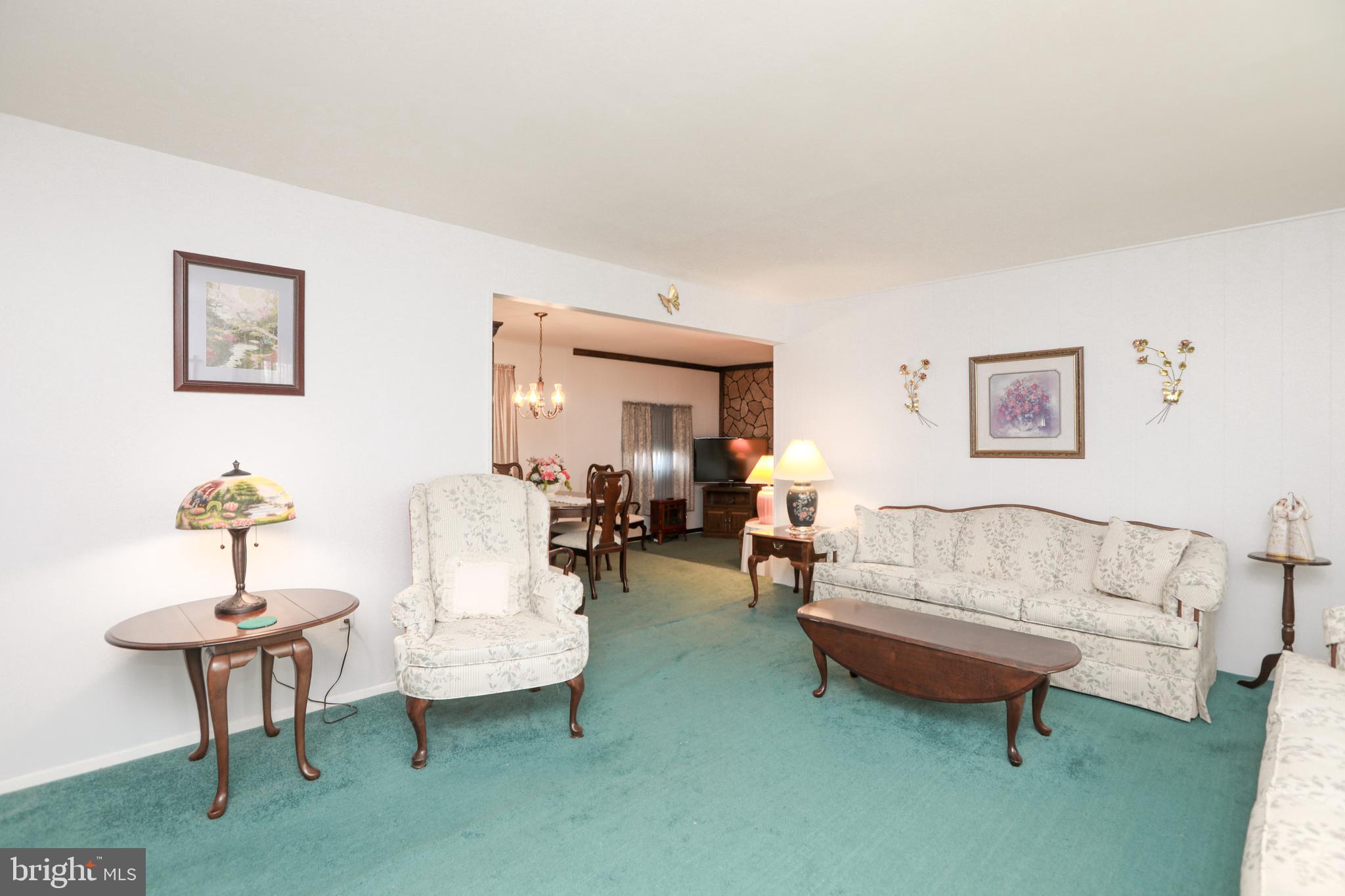 1027 Estates Boulevard Hamilton, NJ 08690 - Photo 5 of 33