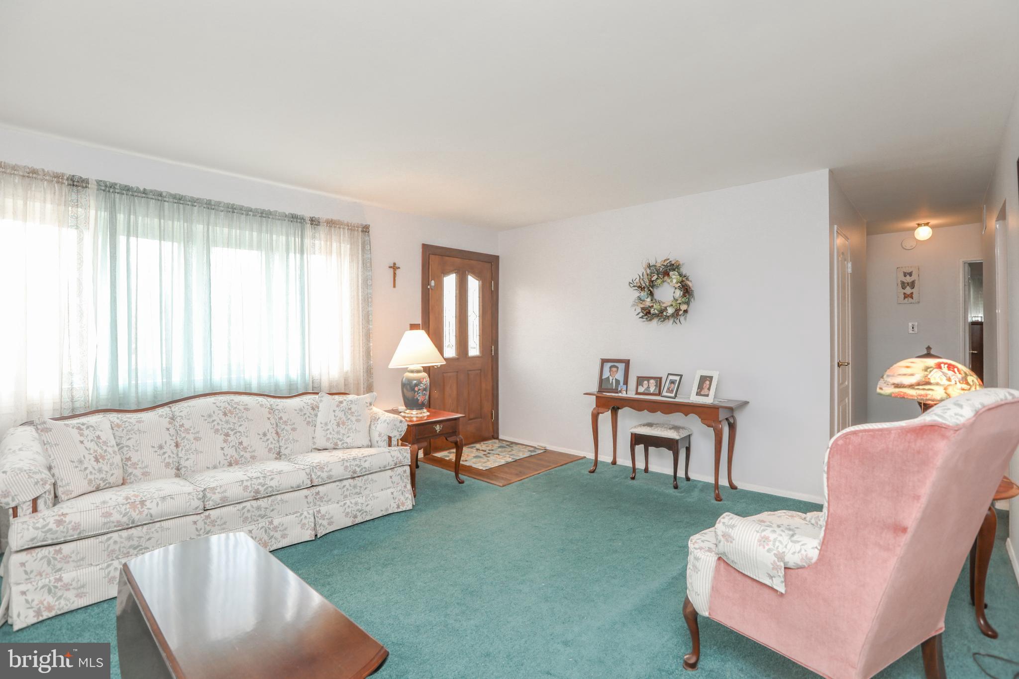 1027 Estates Boulevard Hamilton, NJ 08690 - Photo 6 of 33