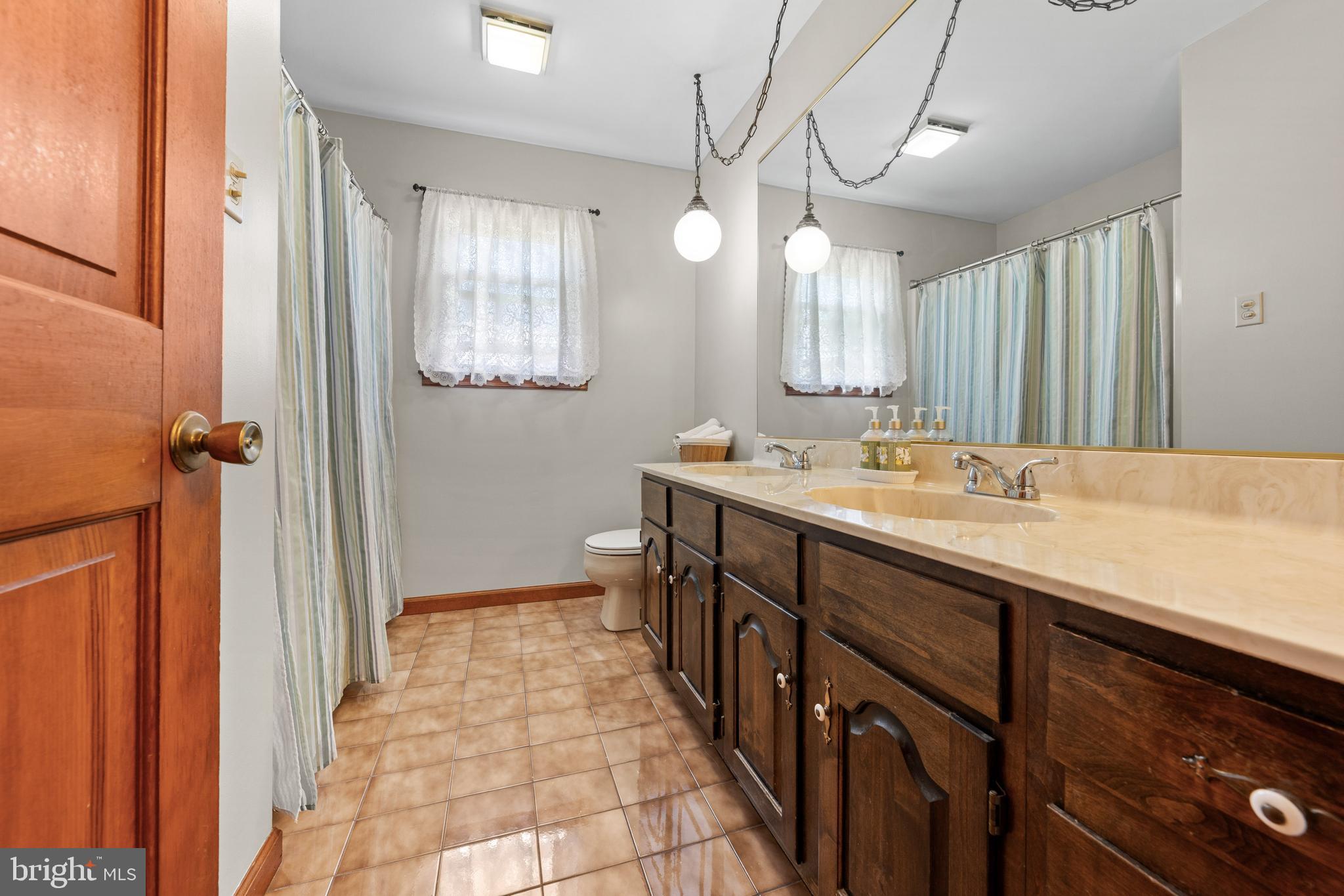 947 Tamenend Road Bath, PA 18014 - Photo 28 of 61