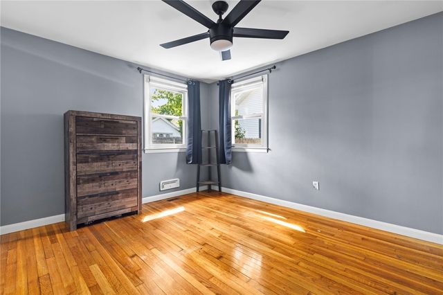 $350,000 | 794 Main Avenue, Warwick, RI 02886