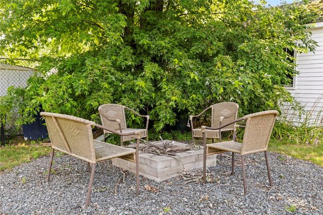 $350,000 | 794 Main Avenue, Warwick, RI 02886